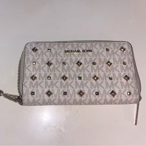 Michael Kors wristlet wallet